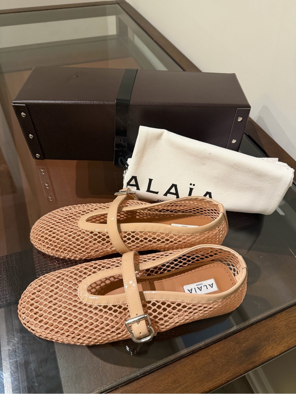 Alaia ballet flat in fishnet - nude